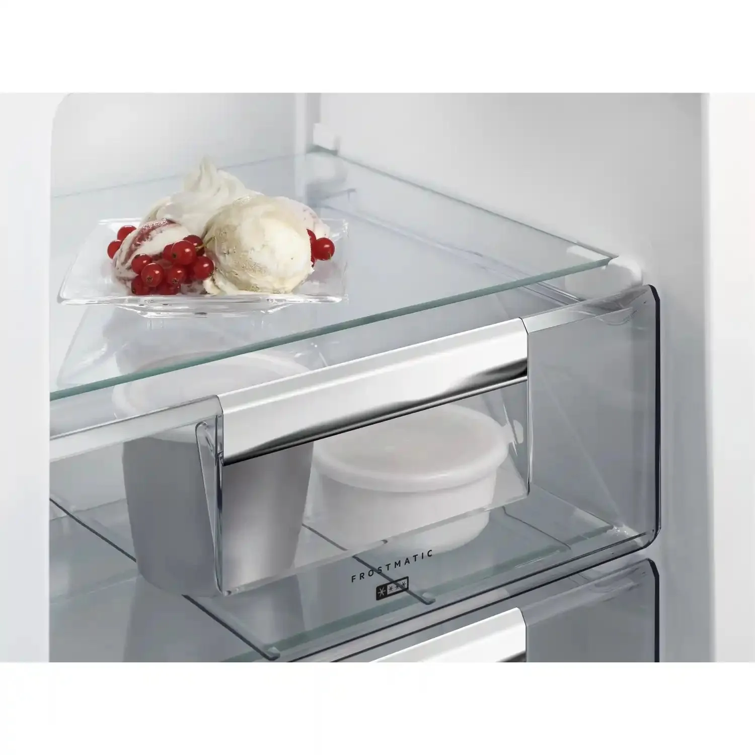 AEG SCB618F3LS Low Frost 70/30 Integrated Fridge Freezer 199/73 Litter
