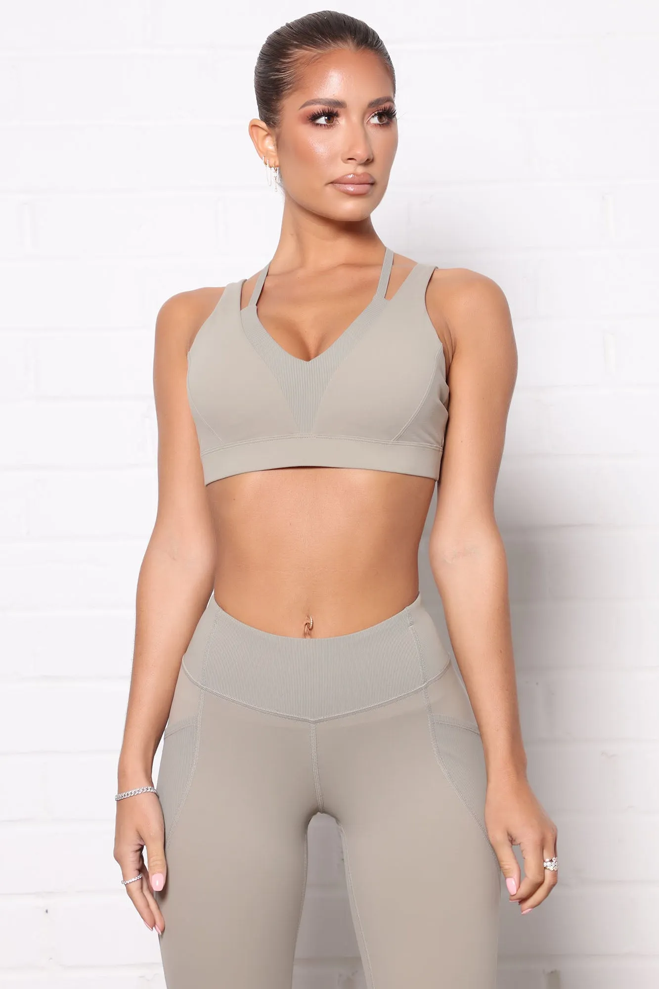 After Cardio Active Sports Bra In Power Flex - Light Army