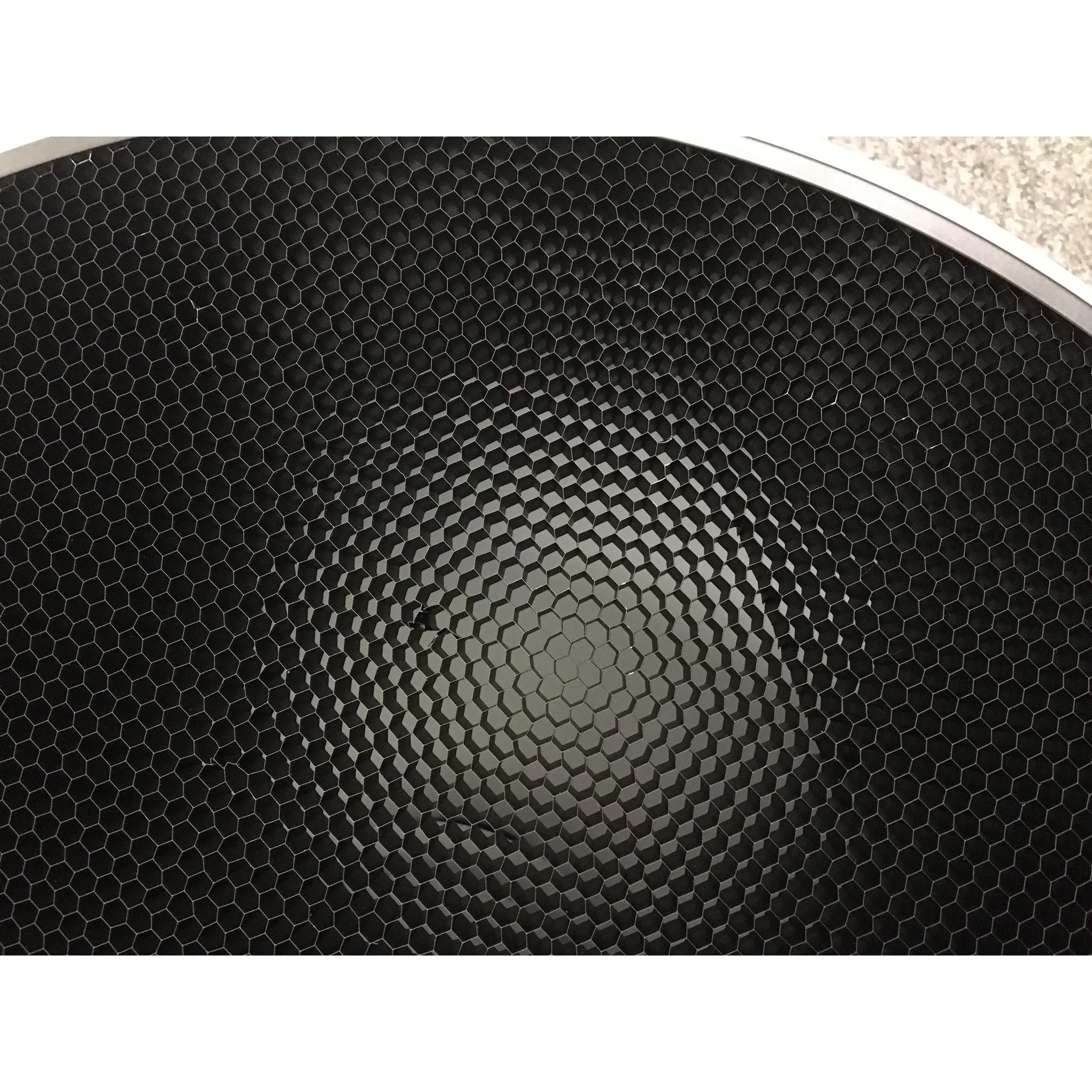 BDR-W55 Pro 55cm Professional White Beauty Dish with Grid