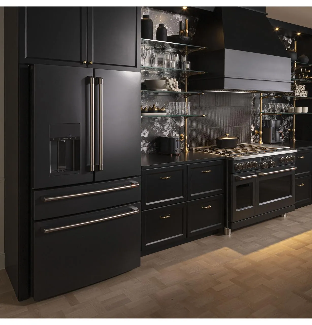 Cafe CVE28DP3ND1 Caf(eback)™ ENERGY STAR® 27.8 Cu. Ft. Smart 4-Door French-Door Refrigerator
