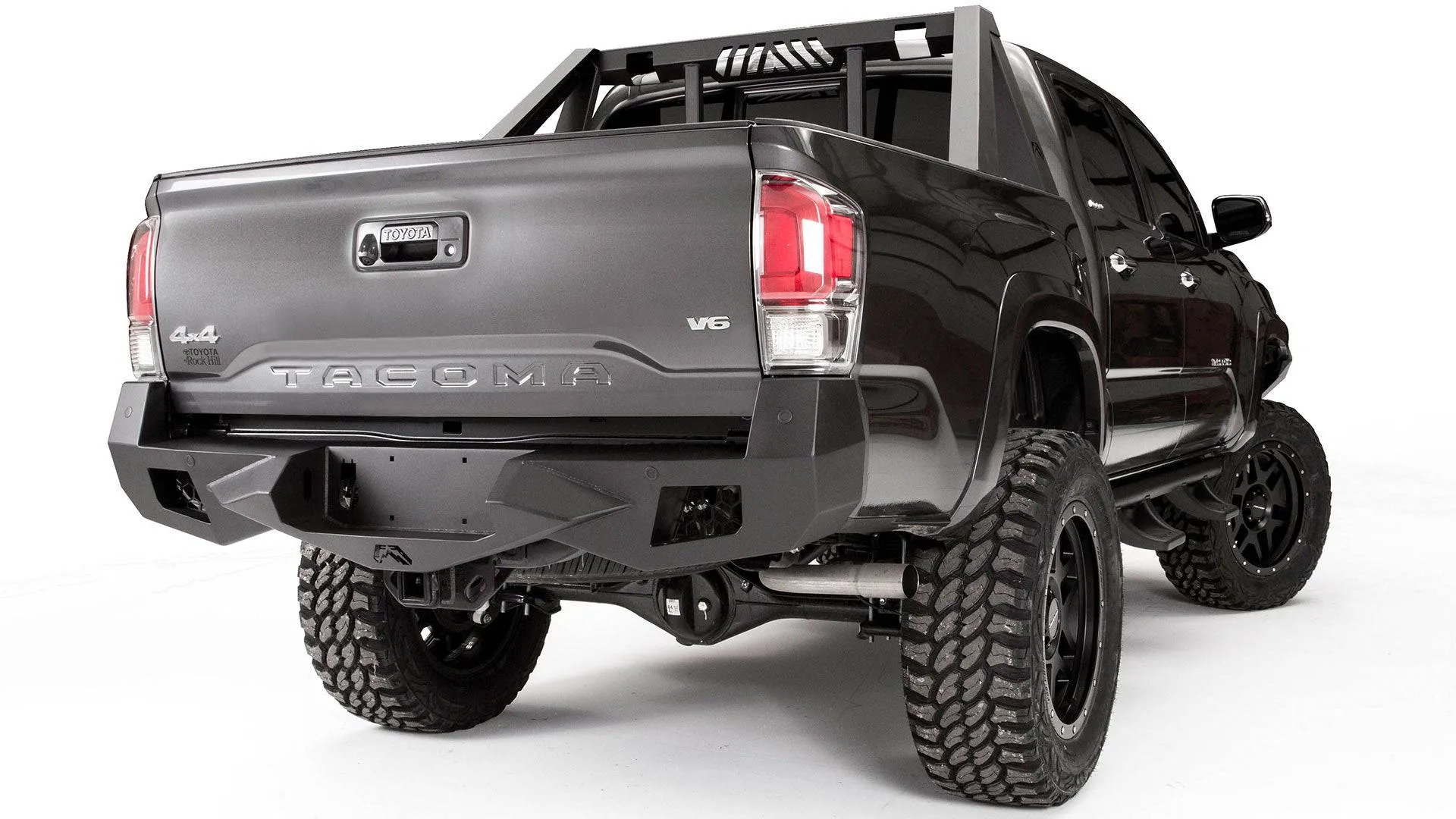 Fab Fours Vengeance Series Rear Bumper - 2023-2016 Toyota Tacoma (TT16-E3651-1)