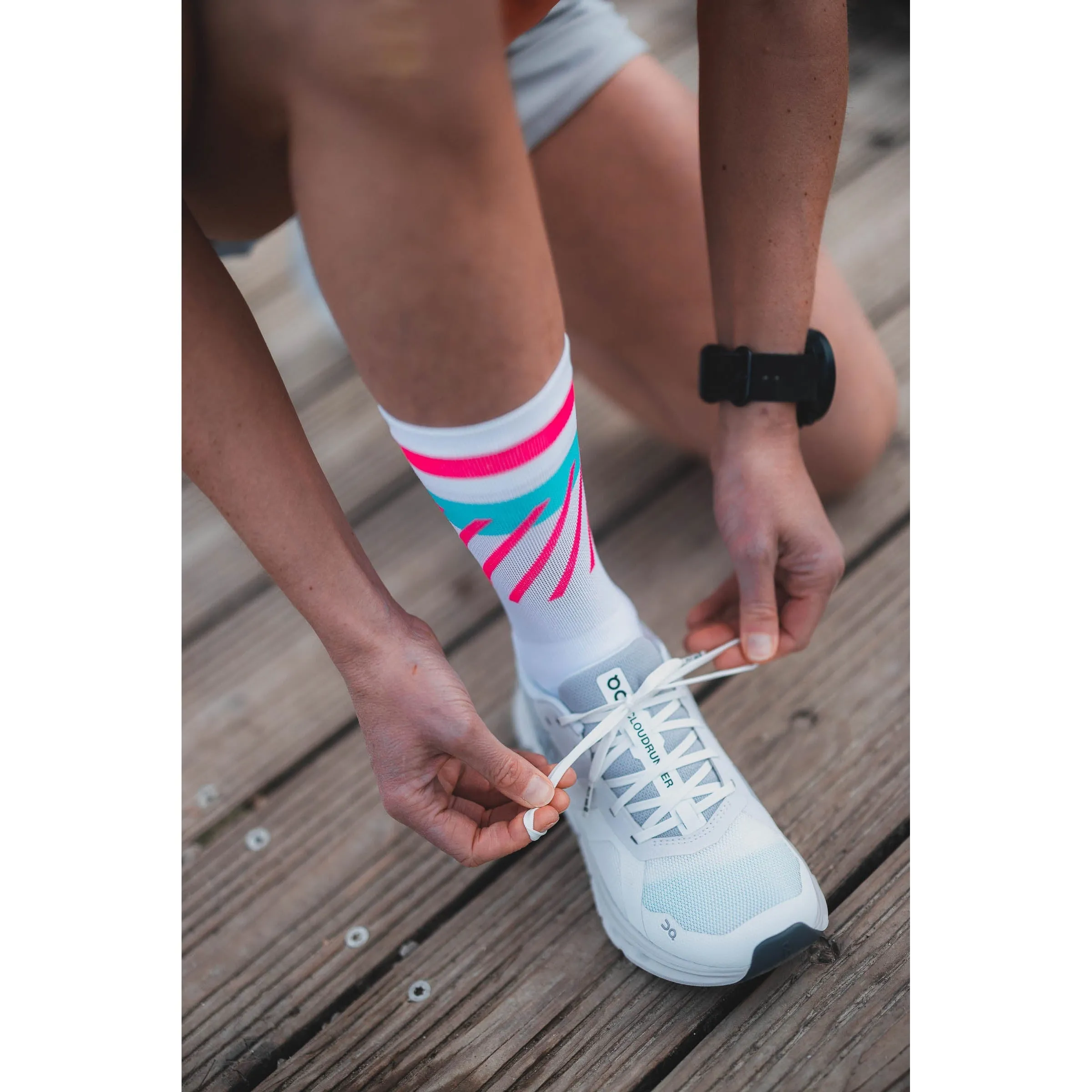 INCYLENCE RUNNING SOCKS - DISRUPTS PINK CYAN