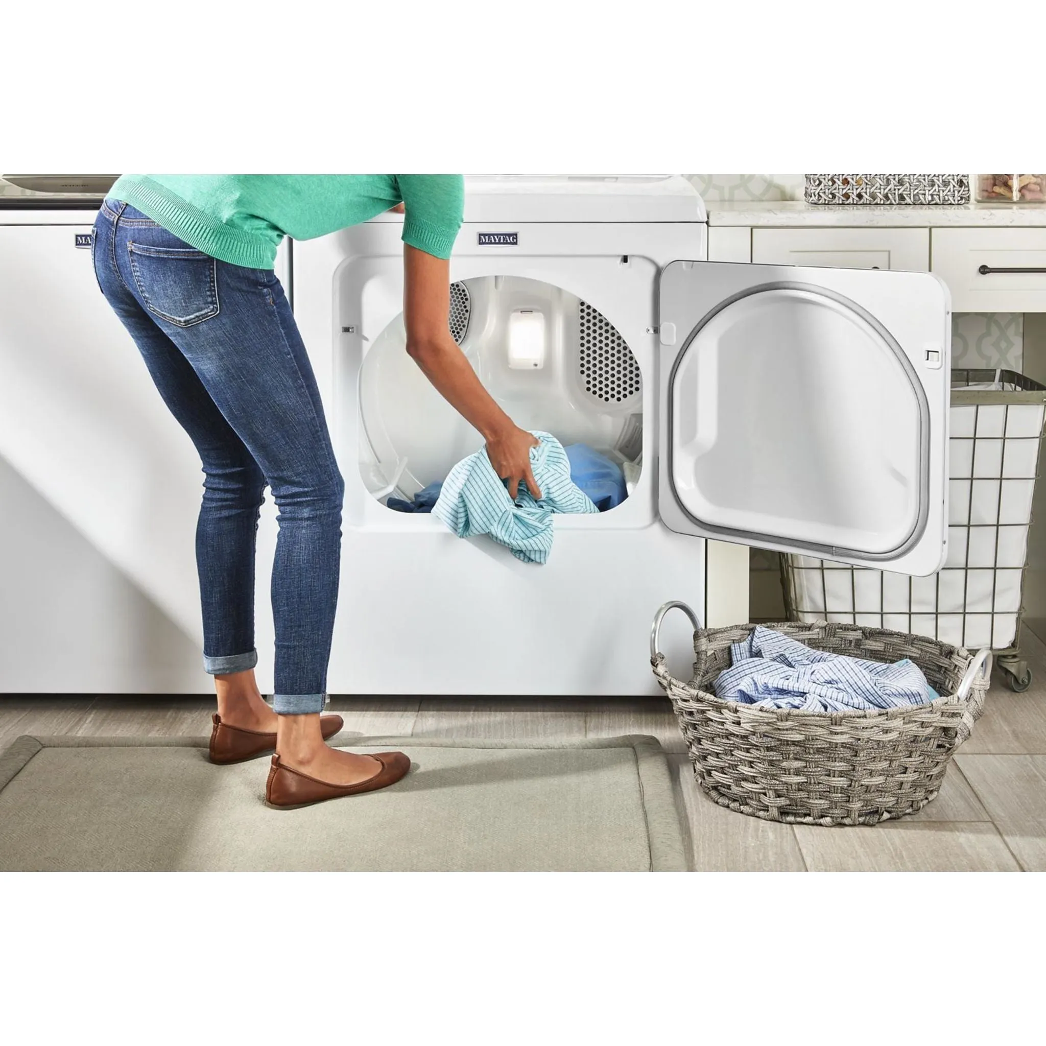 Maytag Top Load Gas Dryer with Advanced Moisture Sensing - 7.0 cu. ft. (MGD6200KW)