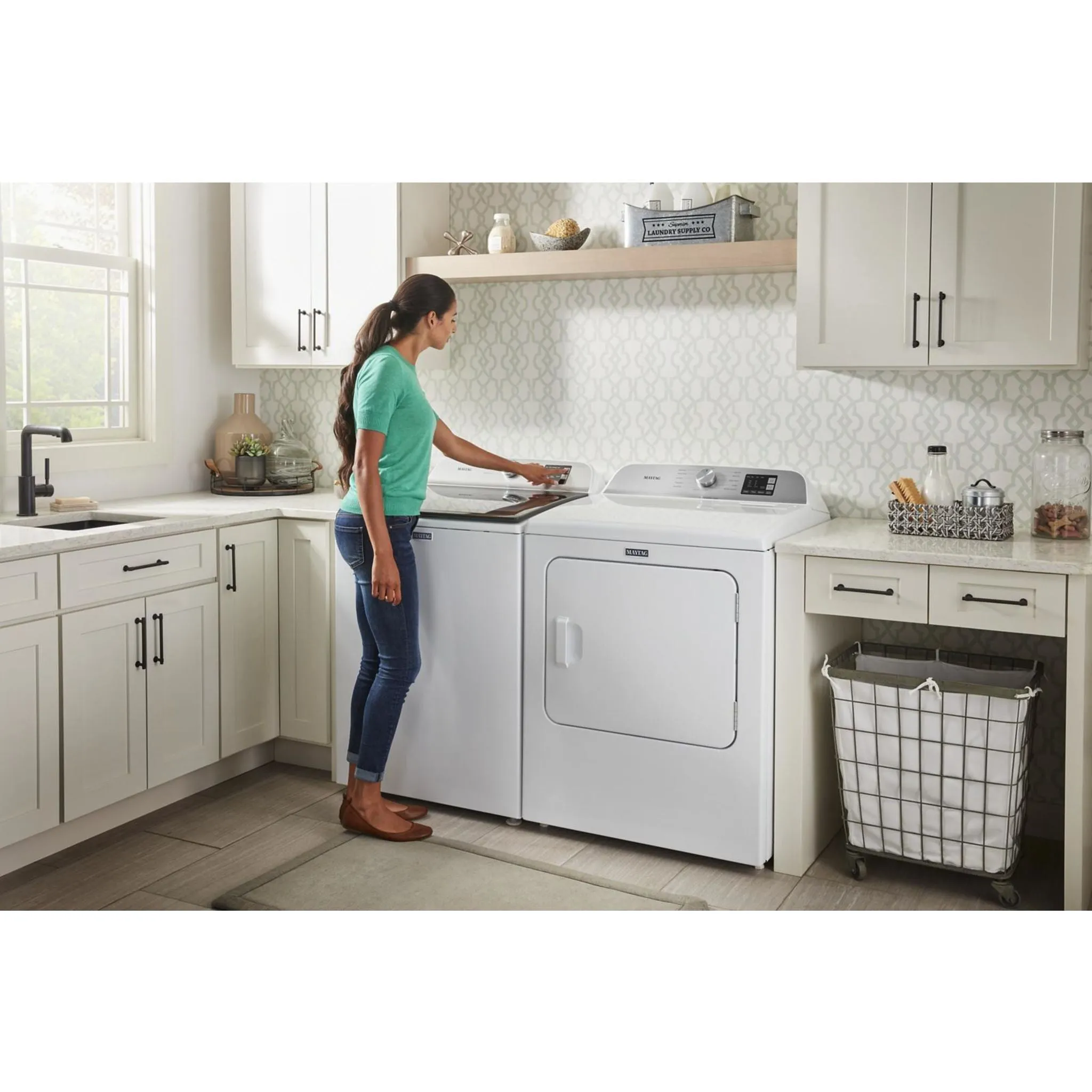 Maytag Top Load Gas Dryer with Advanced Moisture Sensing - 7.0 cu. ft. (MGD6200KW)