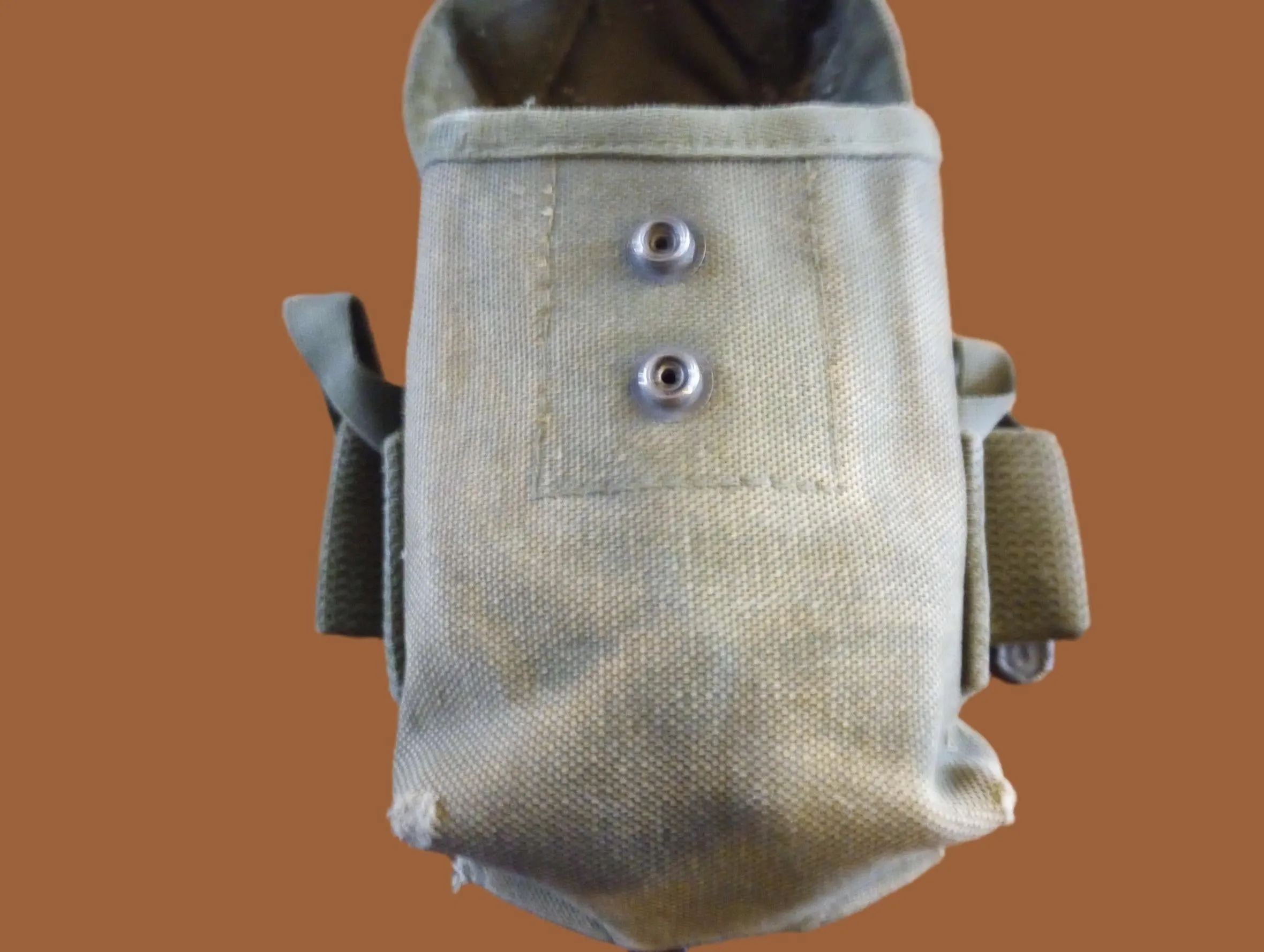 MILITARY AMMO MAGAZINE POUCH M1956 STYLE CANVAS VIETNAM ERA 1950'S - 1970'S