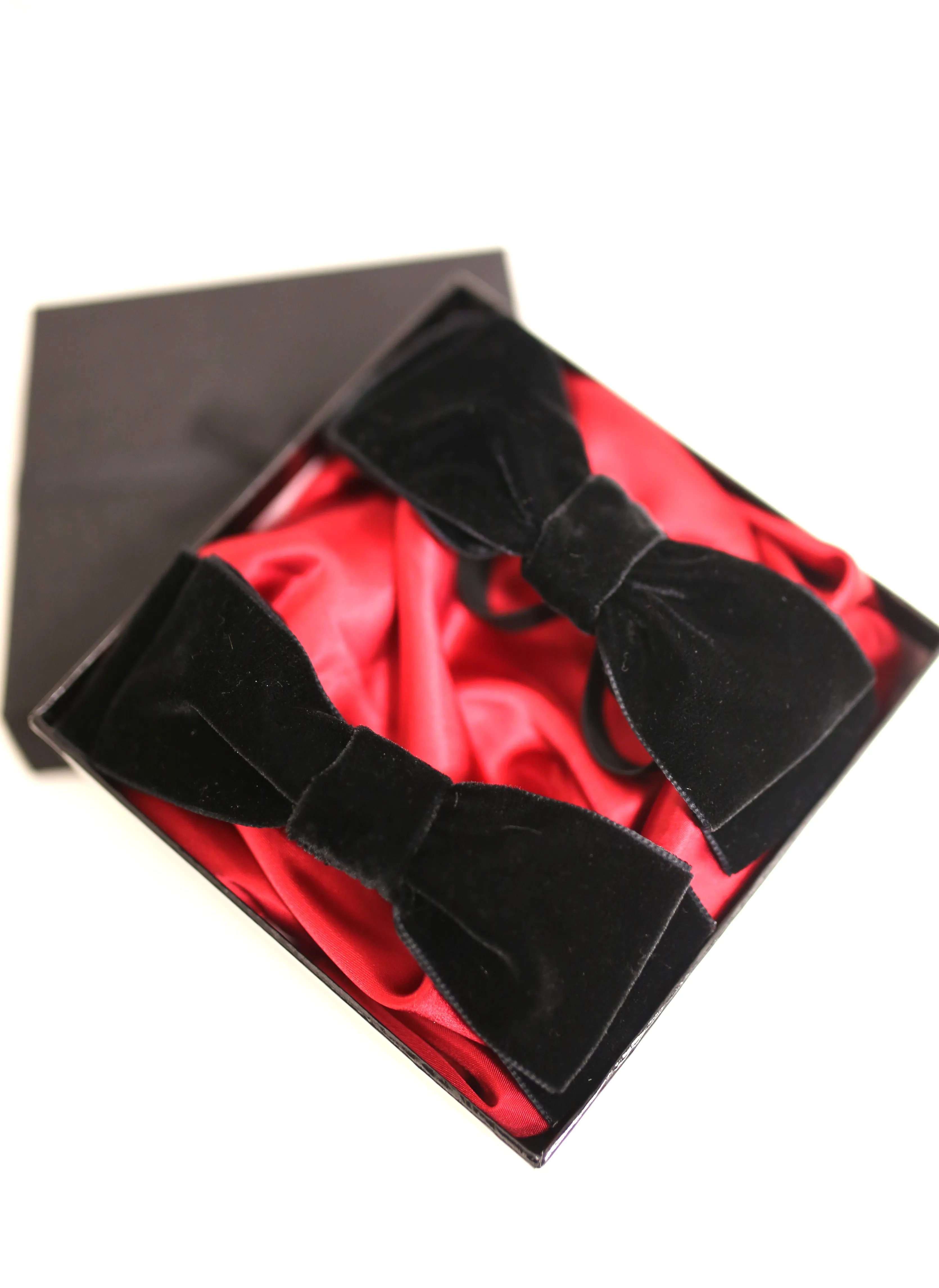 Navy Blue Velvet Bow Shoe Clips