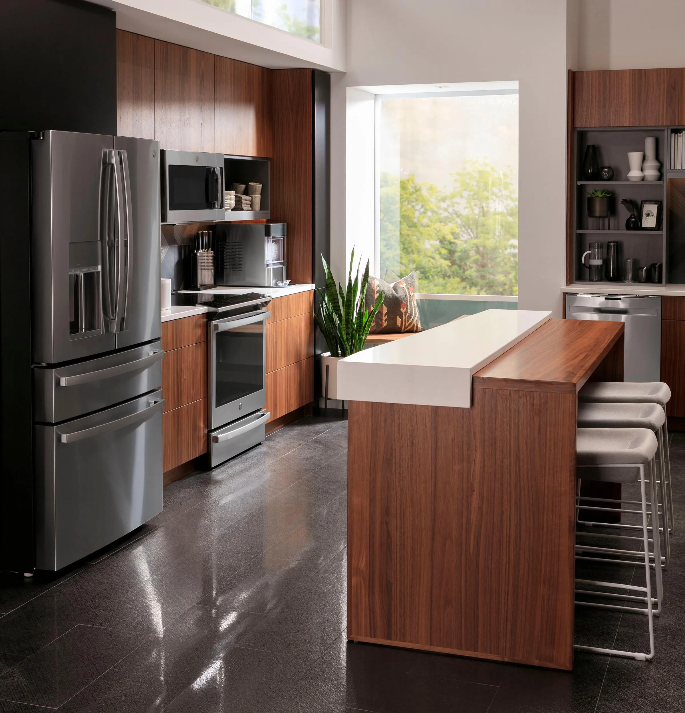 PVD28BYNFS GE Profile™ ENERGY STAR® 27.9 Cu. Ft. Smart Fingerprint Resistant 4-Door French-Door Refrigerator with Door In Door
