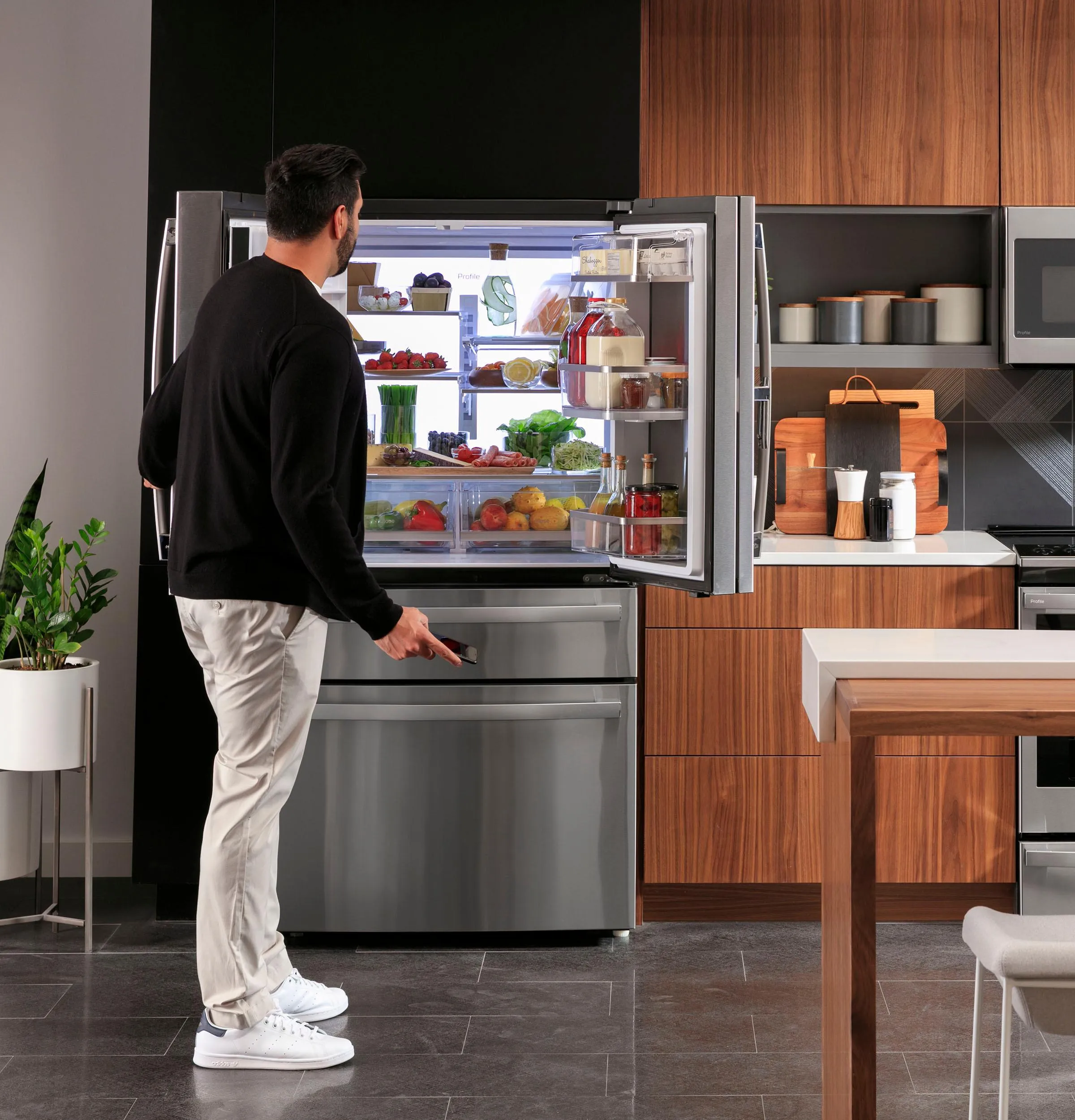 PVD28BYNFS GE Profile™ ENERGY STAR® 27.9 Cu. Ft. Smart Fingerprint Resistant 4-Door French-Door Refrigerator with Door In Door