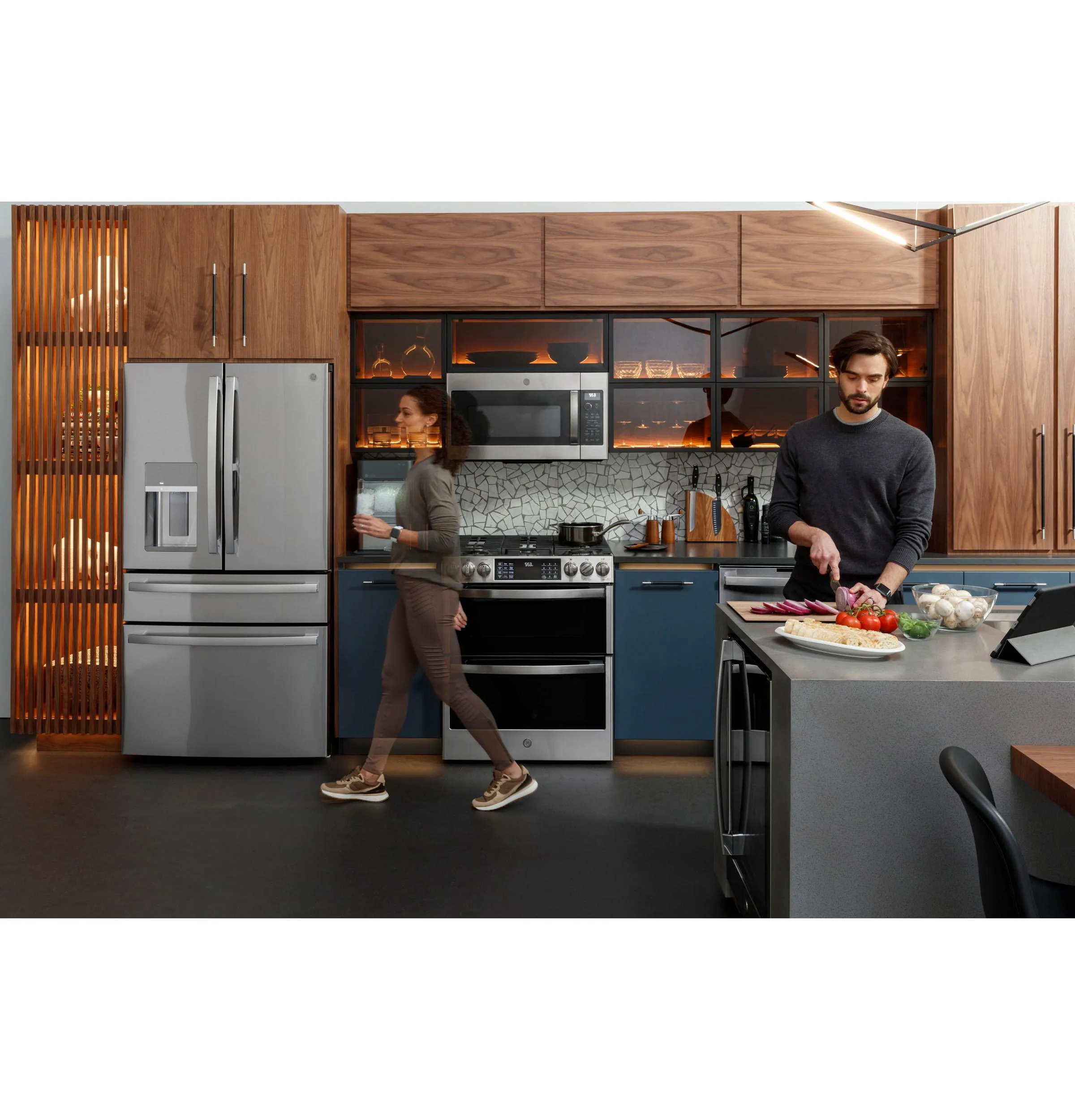 PVD28BYNFS GE Profile™ ENERGY STAR® 27.9 Cu. Ft. Smart Fingerprint Resistant 4-Door French-Door Refrigerator with Door In Door