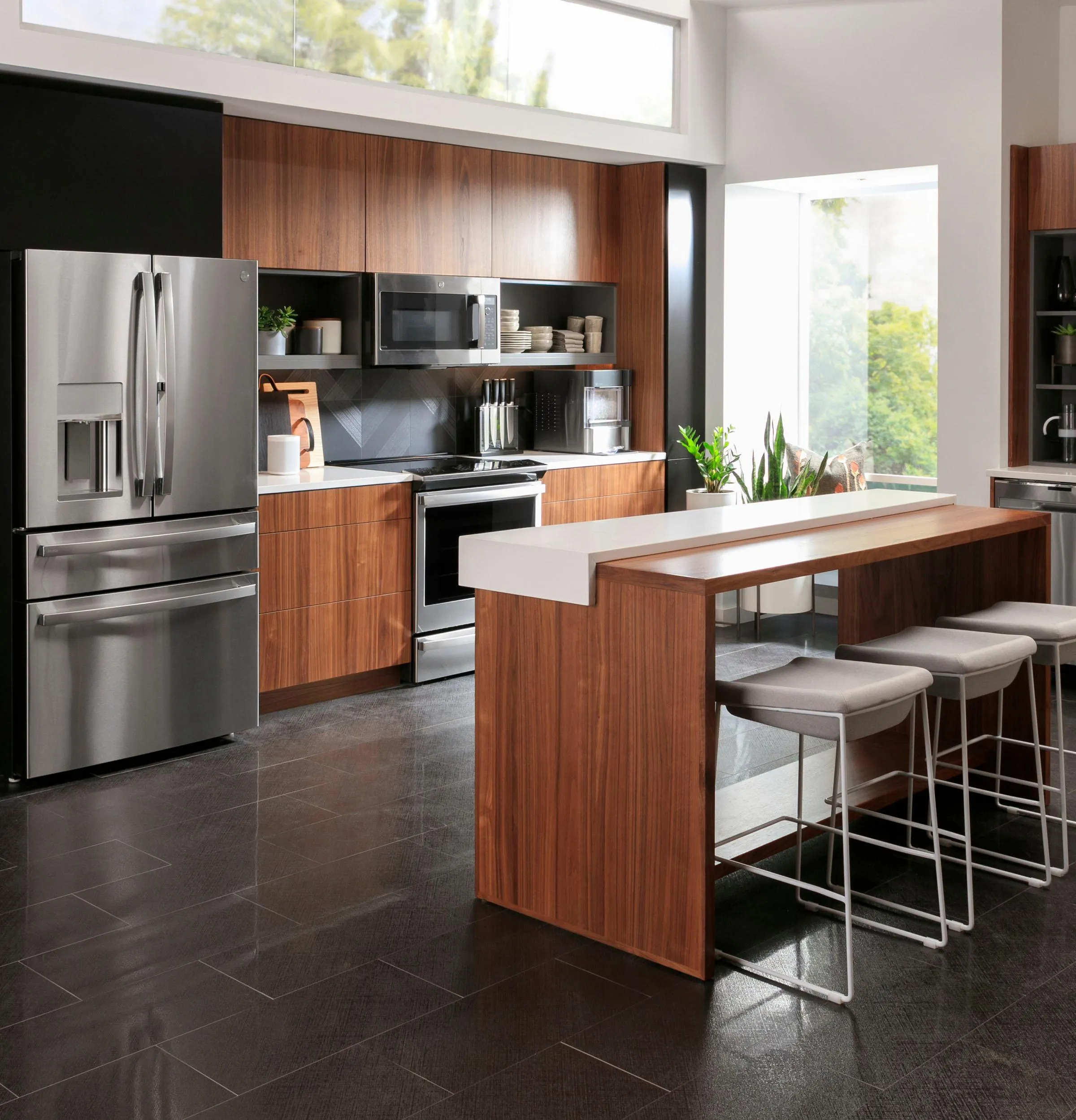PVD28BYNFS GE Profile™ ENERGY STAR® 27.9 Cu. Ft. Smart Fingerprint Resistant 4-Door French-Door Refrigerator with Door In Door
