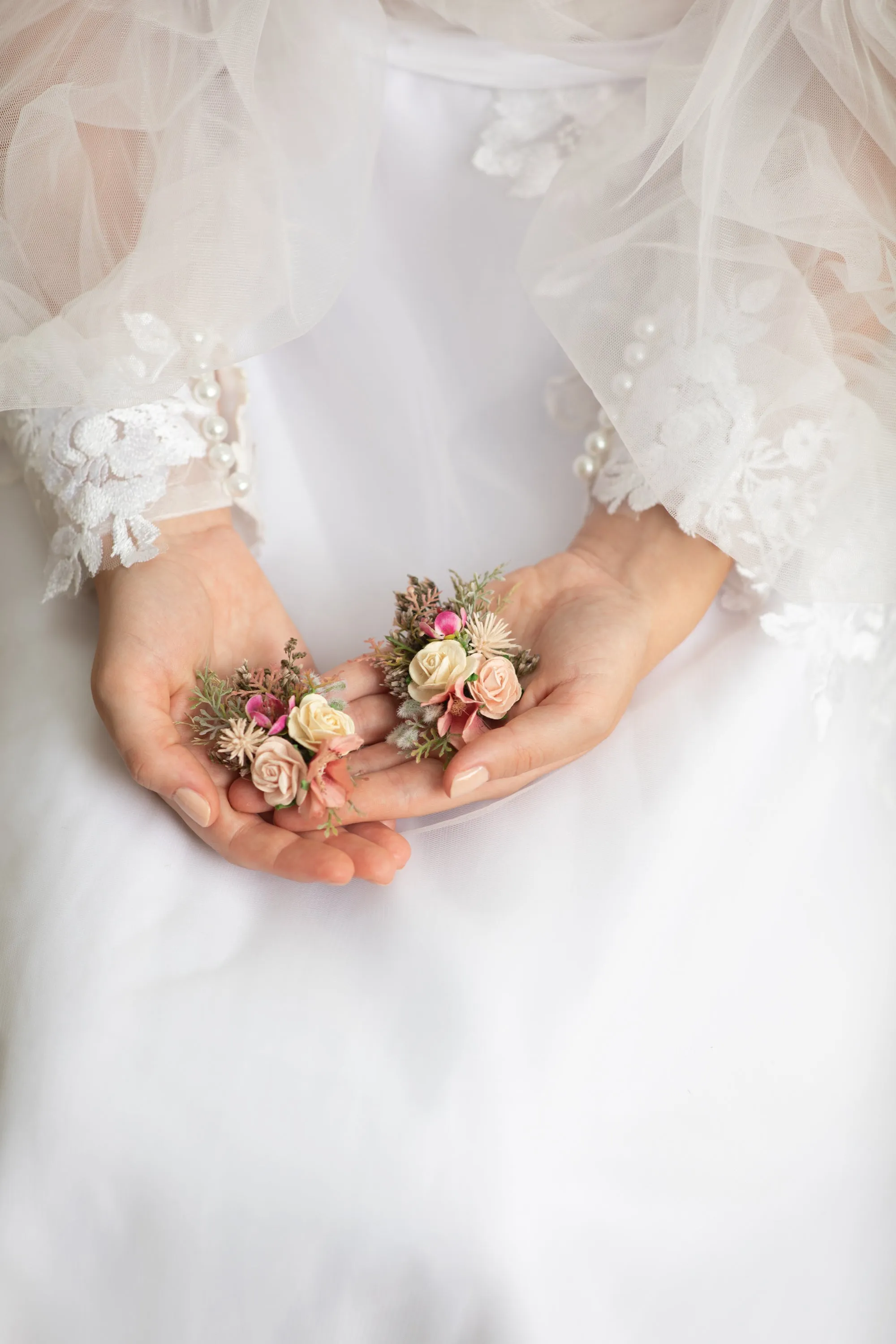 Romantic flower shoe clips