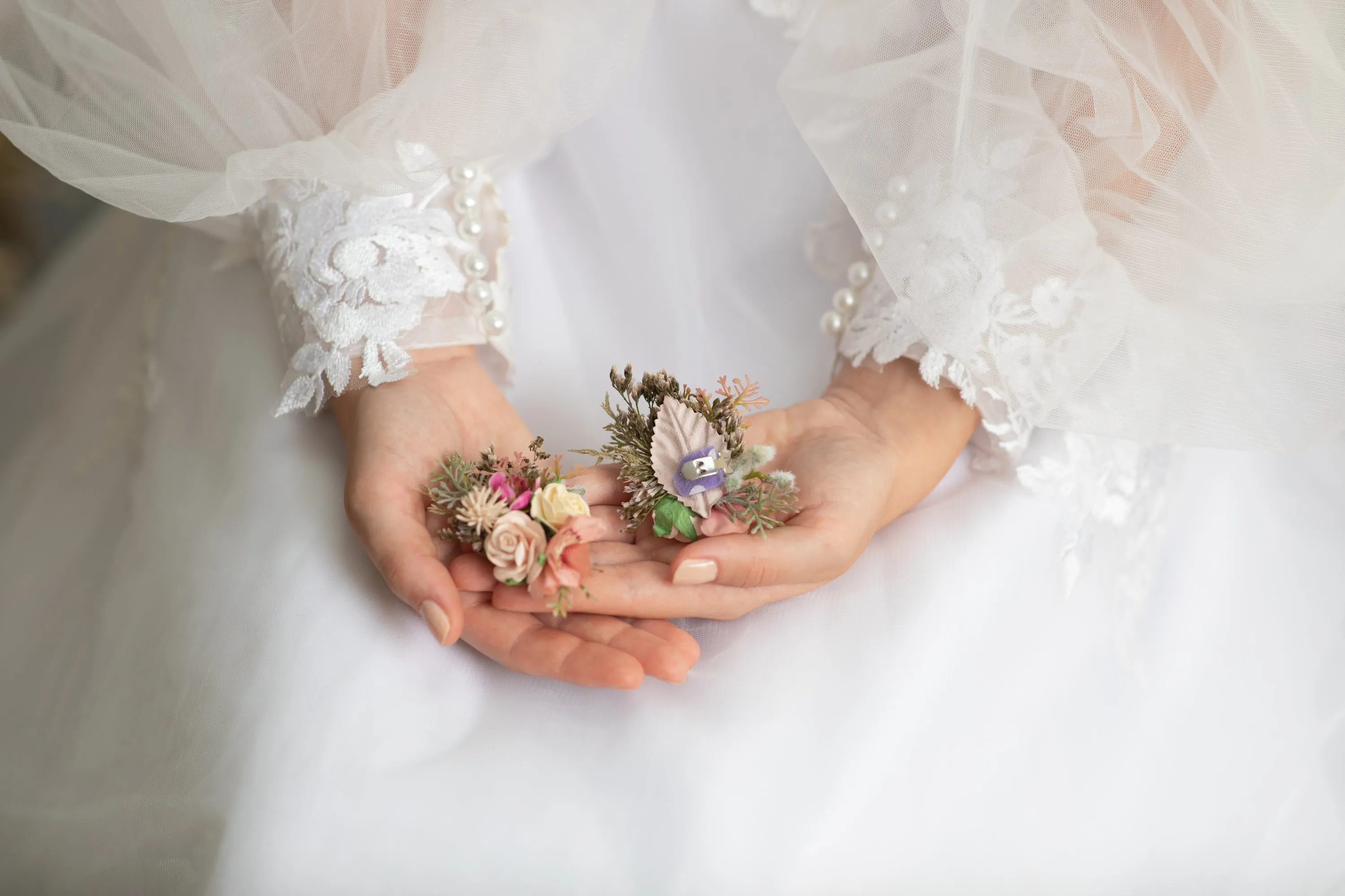 Romantic flower shoe clips