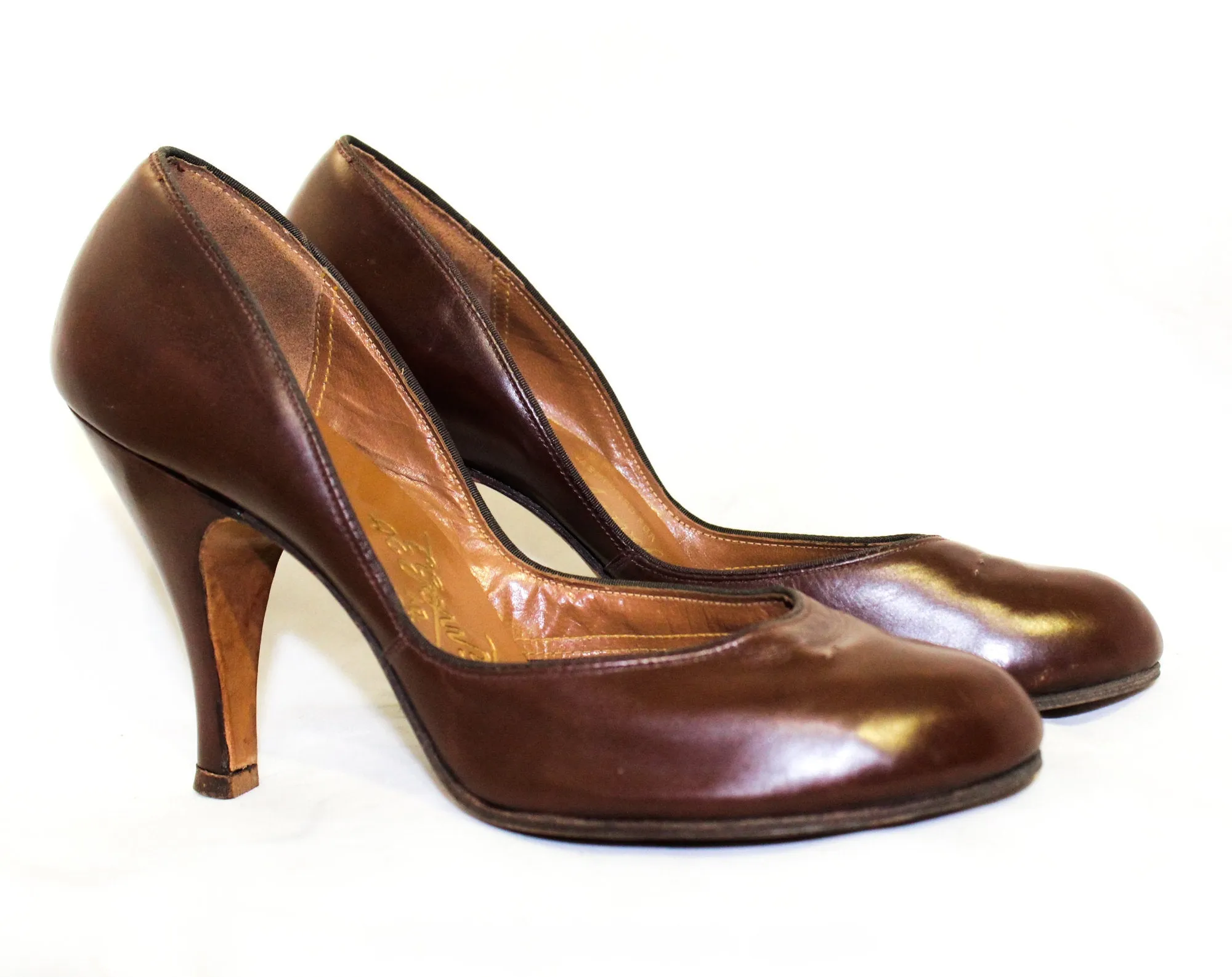 Size 6 Brown 40s Shoes with Decorative Clips - Unworn 1940s Beautiful Leather 3 1/2 Inch Heels - Fall Autumn Deadstock - Deco Reptile Bows